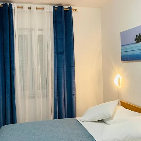 Apartmens And Madunic V Guest house