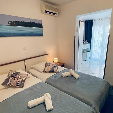 Apartmens And Madunic V Guest house *